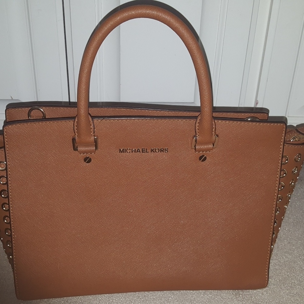 MICHAEL KORS HANDBAG